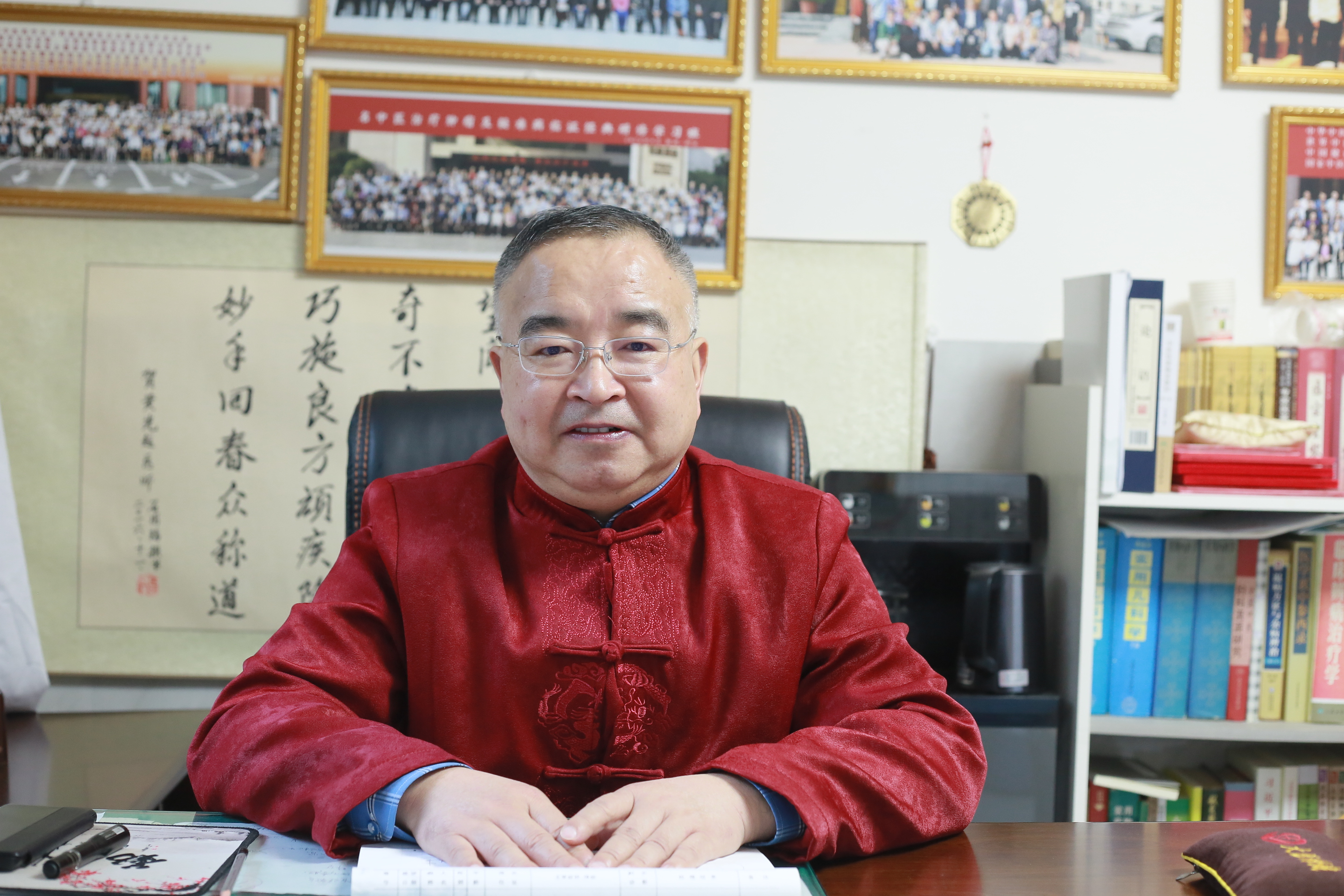 黄先超主任工作照